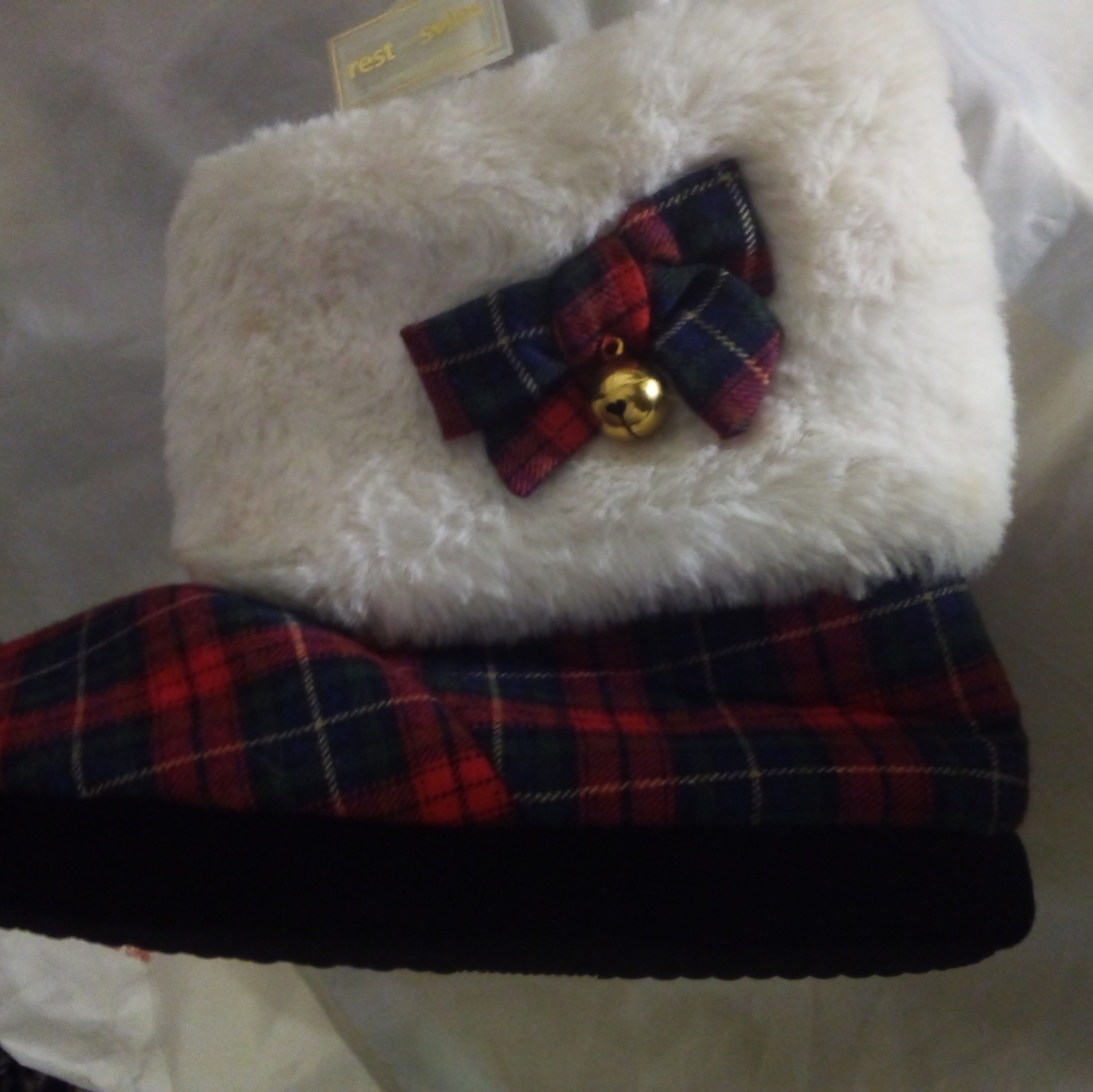 Red Plaid Holiday Slippers women's size small 5/6 house shoes